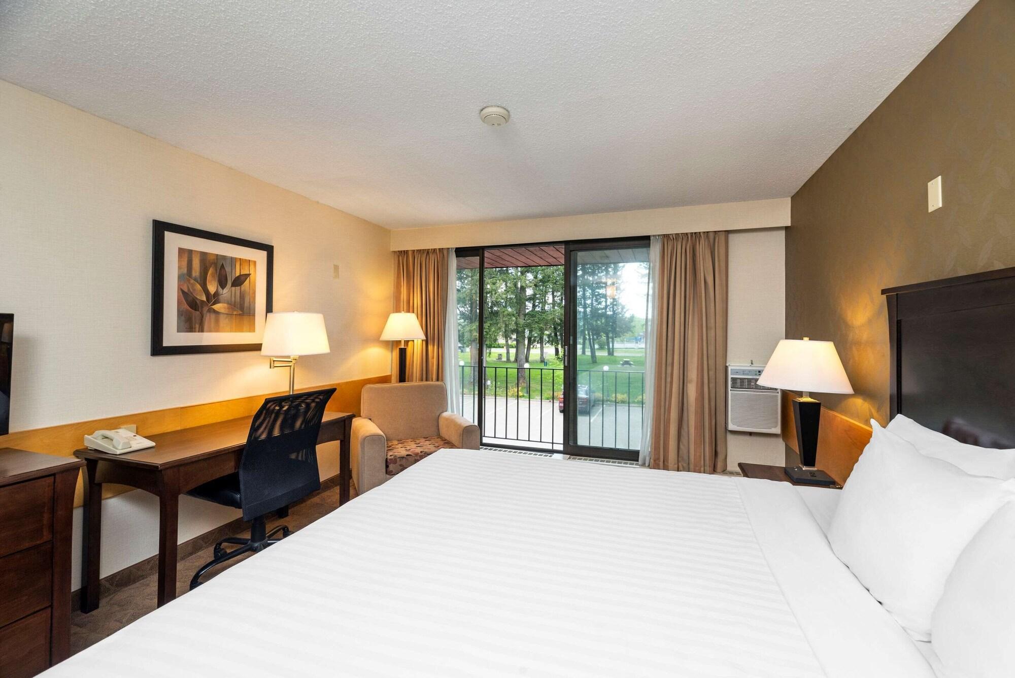 Prestige Riverside Lodge Quesnel Eksteriør bilde