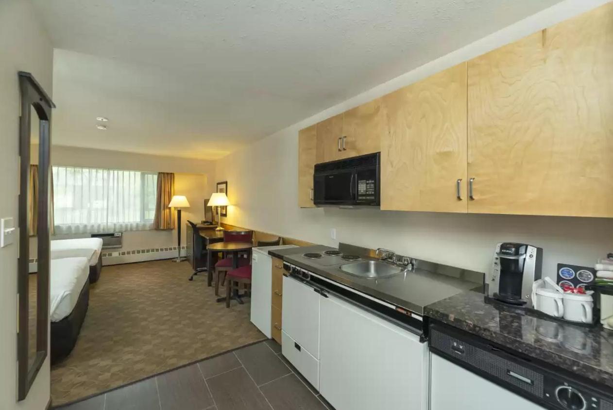 Prestige Riverside Lodge Quesnel Eksteriør bilde